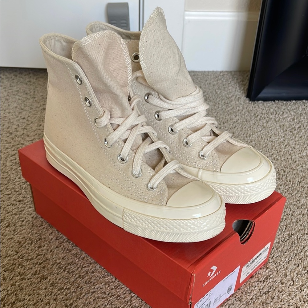 New in box Converse Chuck Hi 70 canvas, natural off white, size 7 womens